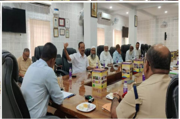 A meeting was held on 2nd July,2022 which was chaired by Sri Nabadeep Pathak, DC,Bongaigaon in the conference hall to discuss various matters in connection with celebration of Eid-Uz-Zuha.The meeting was attended by Sri Swapnanil Deka, SP,Bongaigaon and Sri Partha Sarathi Jahari, ADC & SDO(C) i/c,North Salmara and Circle Officers and religious persons of Mohmmedan Community of Bongaigaon.