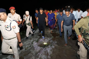 Sjt. Pijush Hazarika, Minister, Irrigation of Bongaigaon visited Flood Affected Area on 18-06-2022